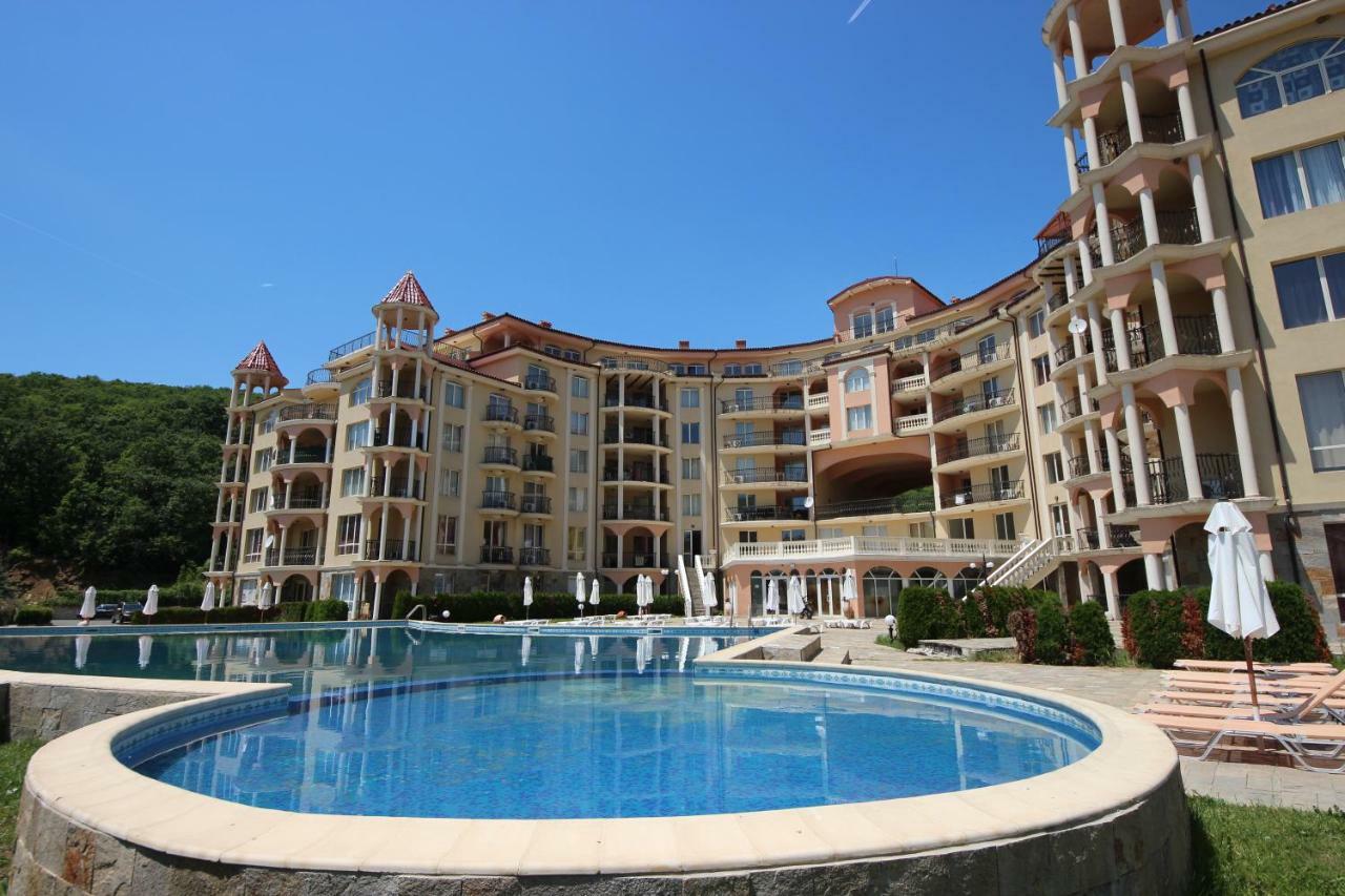 Menada Negresco Apartments エレニテ エクステリア 写真